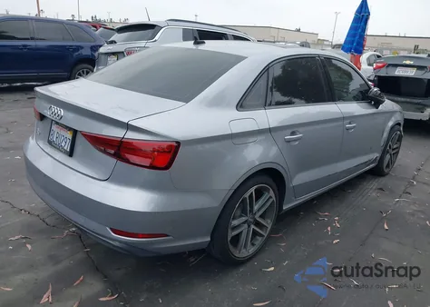 2019 Audi A3 40 Premium/40 Titanium Premium из США, поврежденный, VIN WAUAUGFF4KA098943
